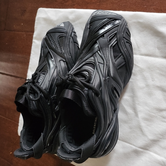 Balenciaga Sneakers - Picture 5 of 8